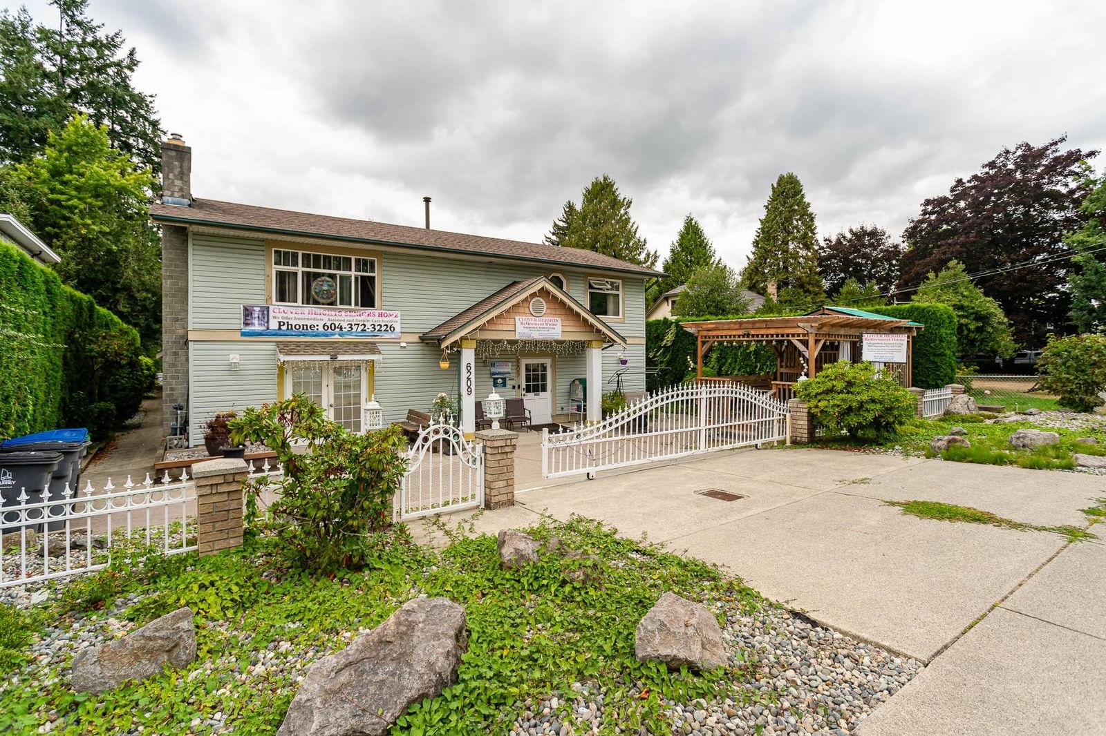 Listing Image 1