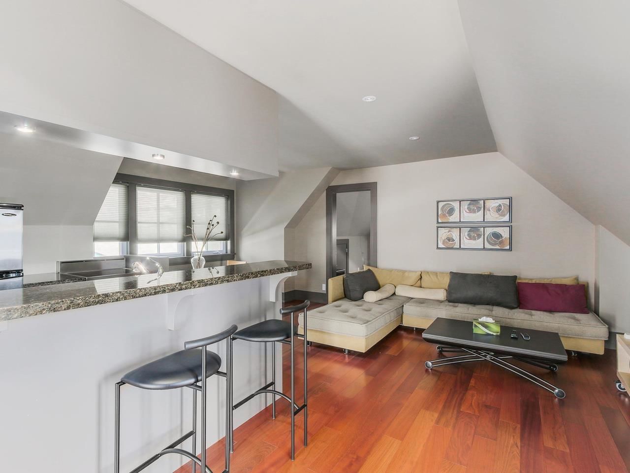 Listing Image 18