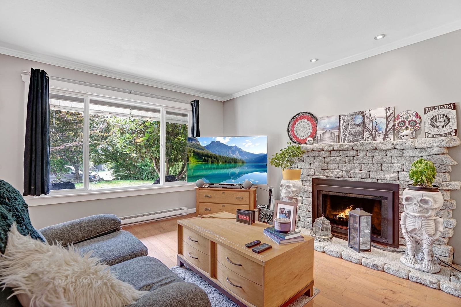 Listing Image 11