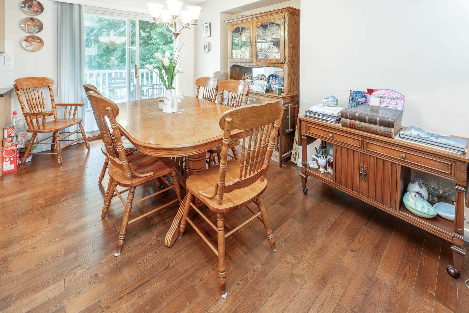 Listing Image 8