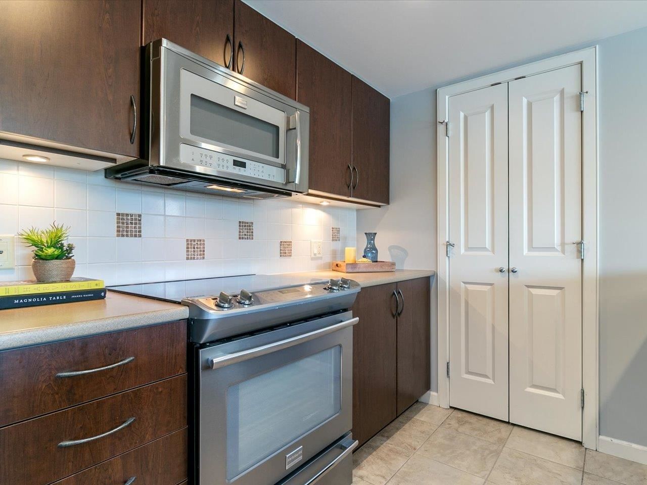 Listing Image 18