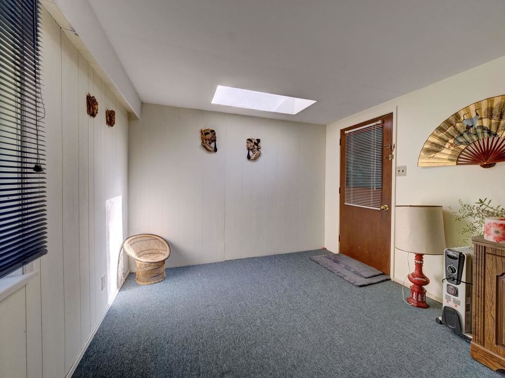 Listing Image 24