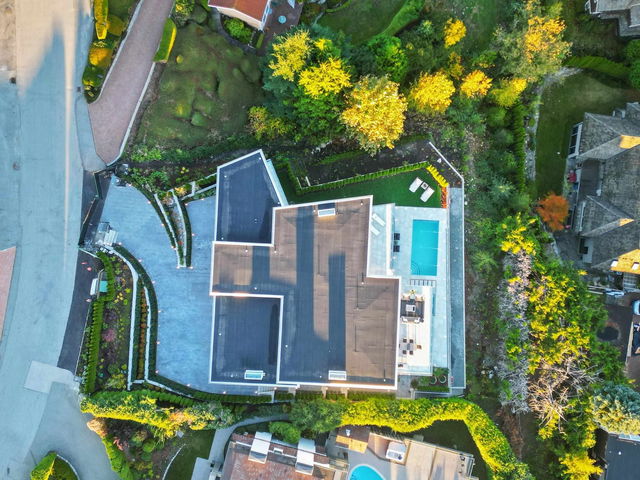 1416 Sandhurst Place