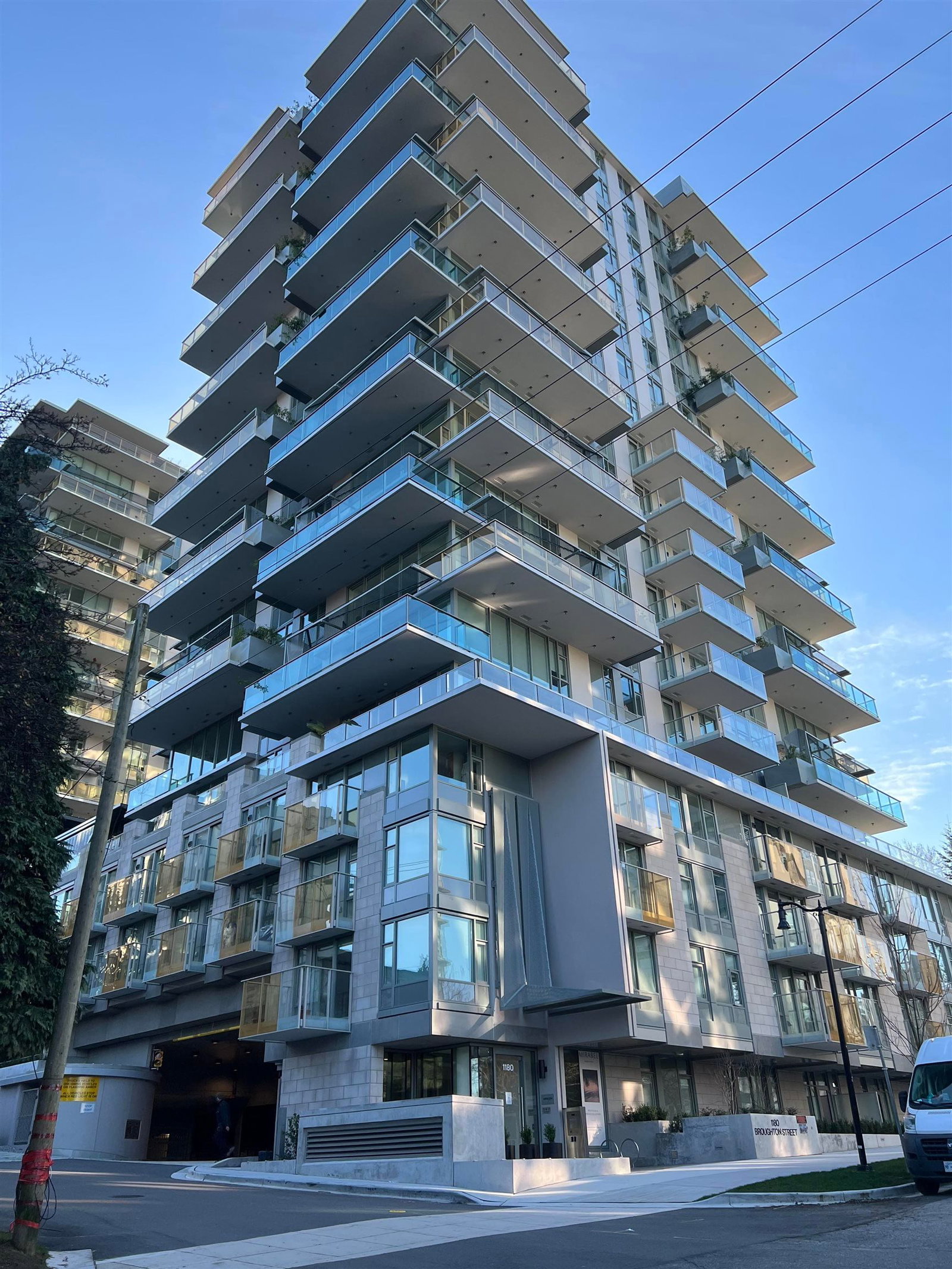 Listing Image 11