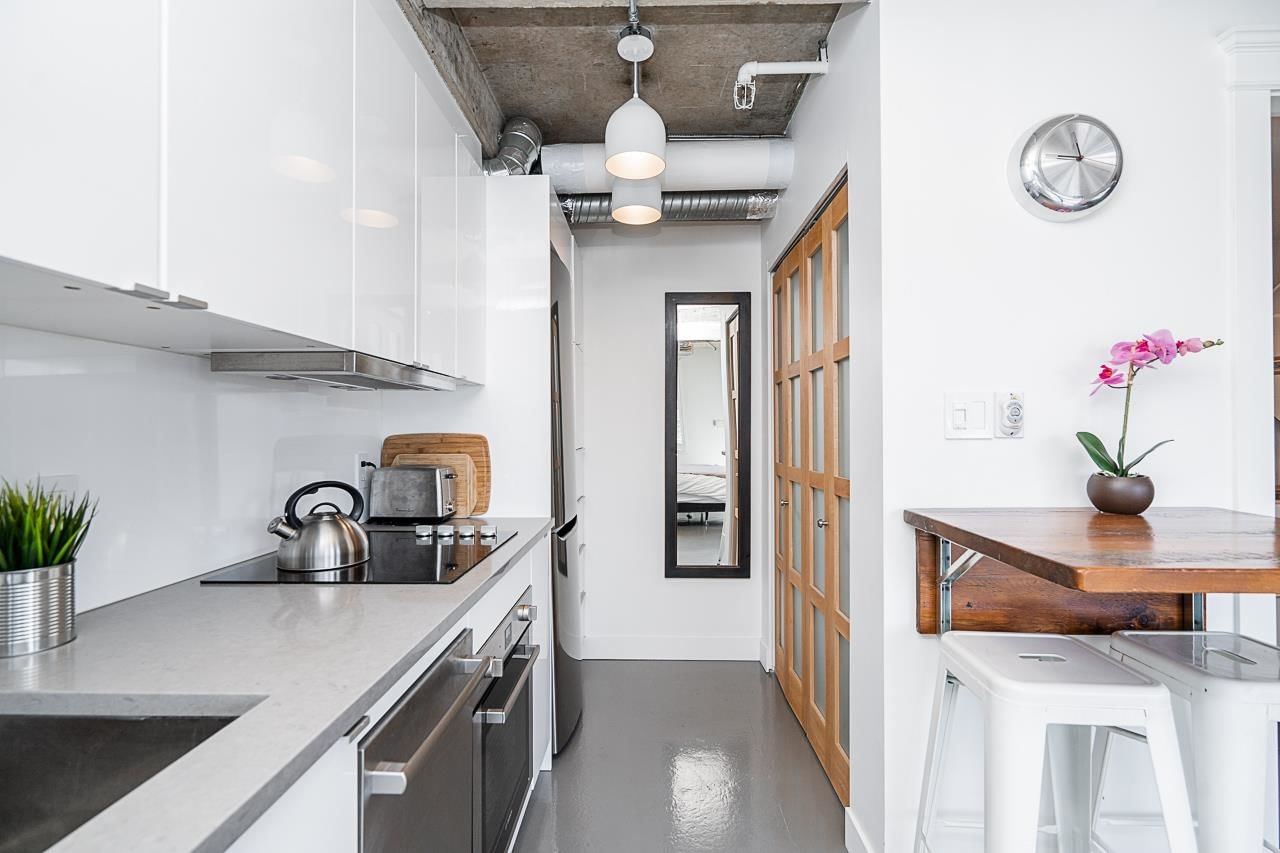 Listing Image 12