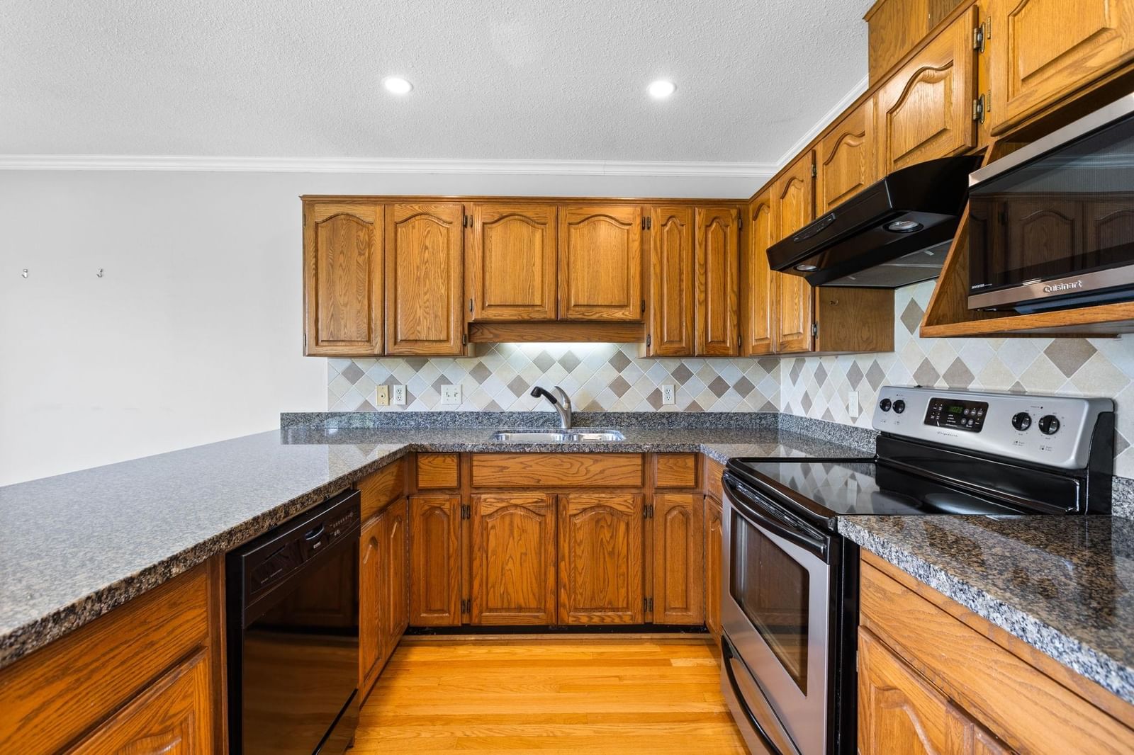 Listing Image 14