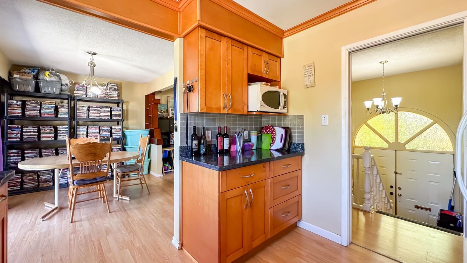 Listing Image 11