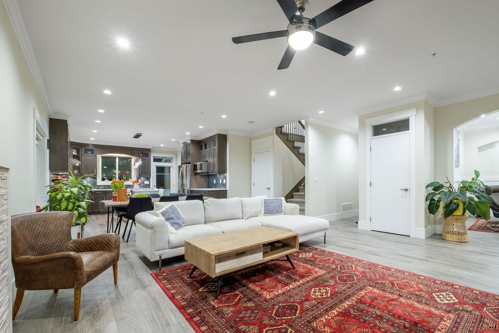 Listing Image 10