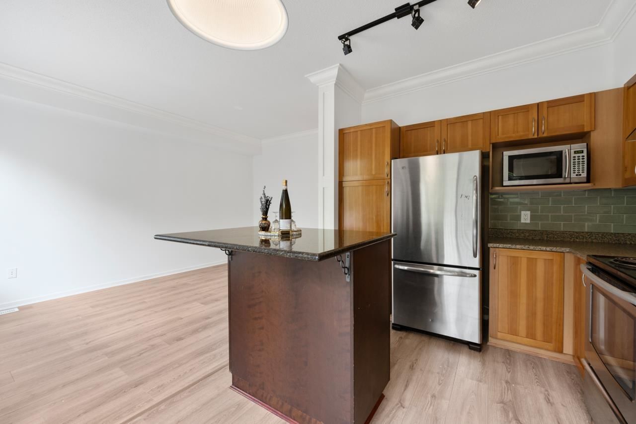 Listing Image 18