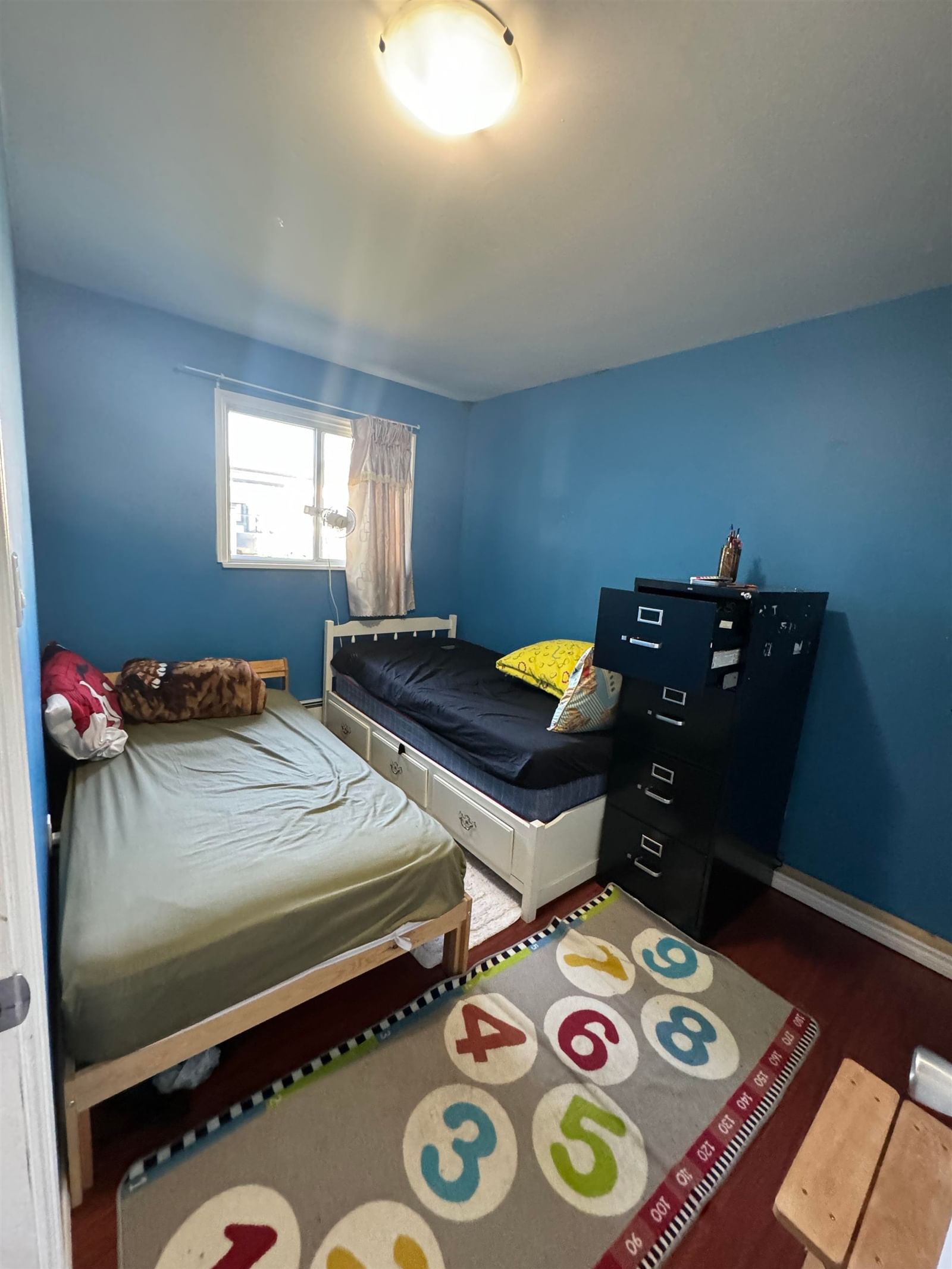Listing Image 8