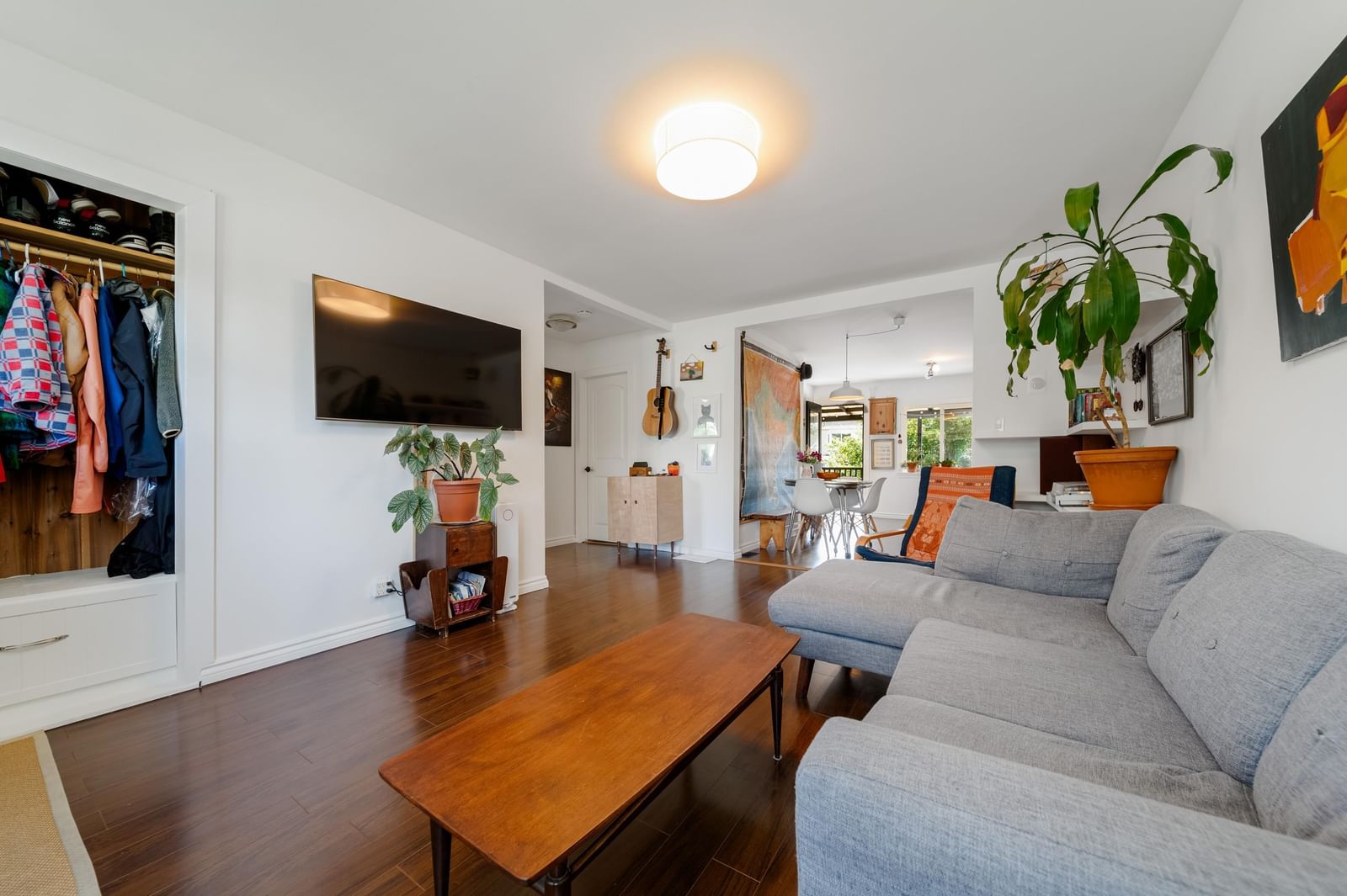 Listing Image 5