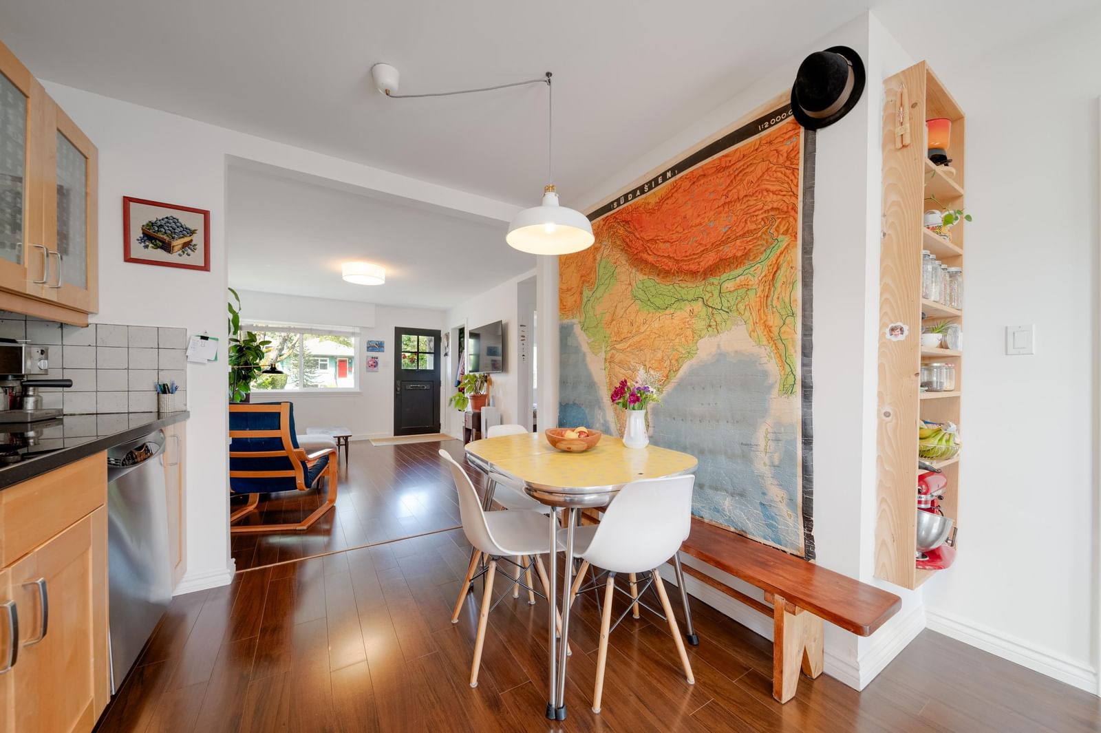 Listing Image 8