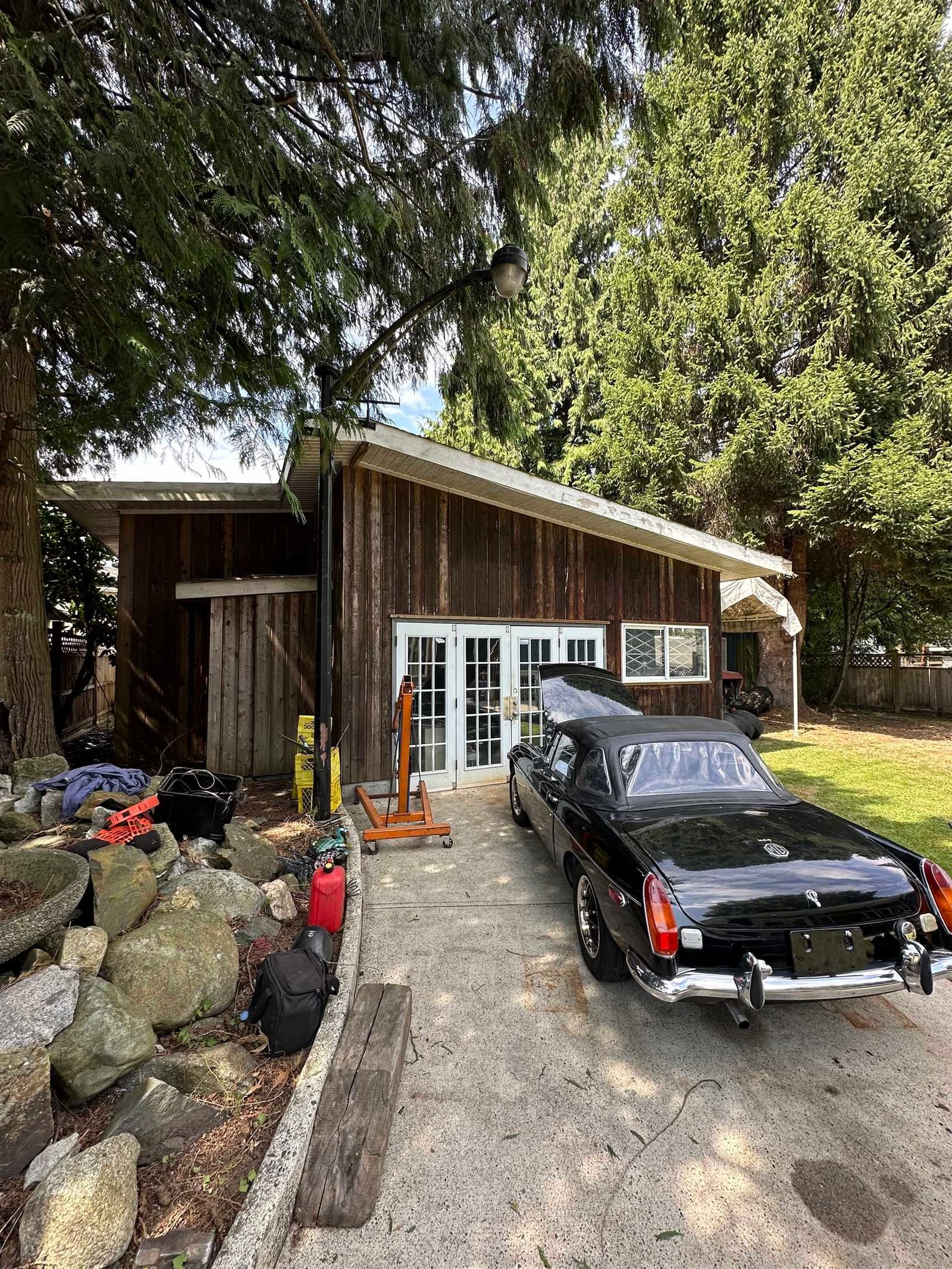 Listing Image 4