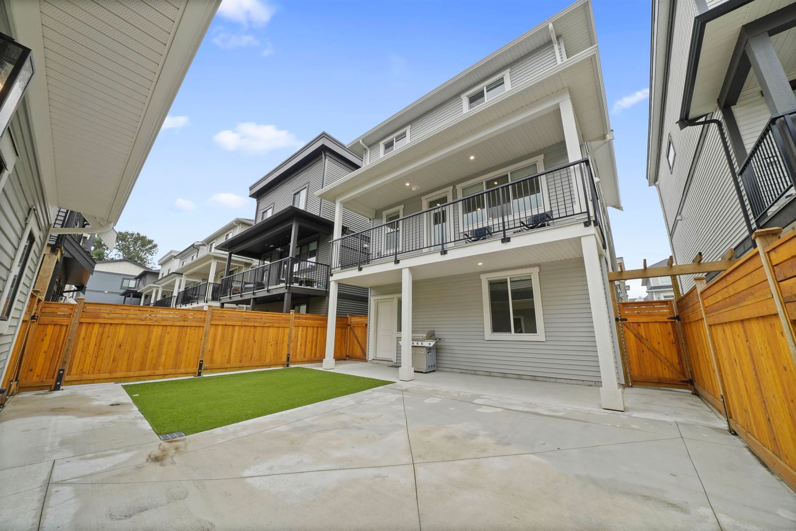 Listing Image 14