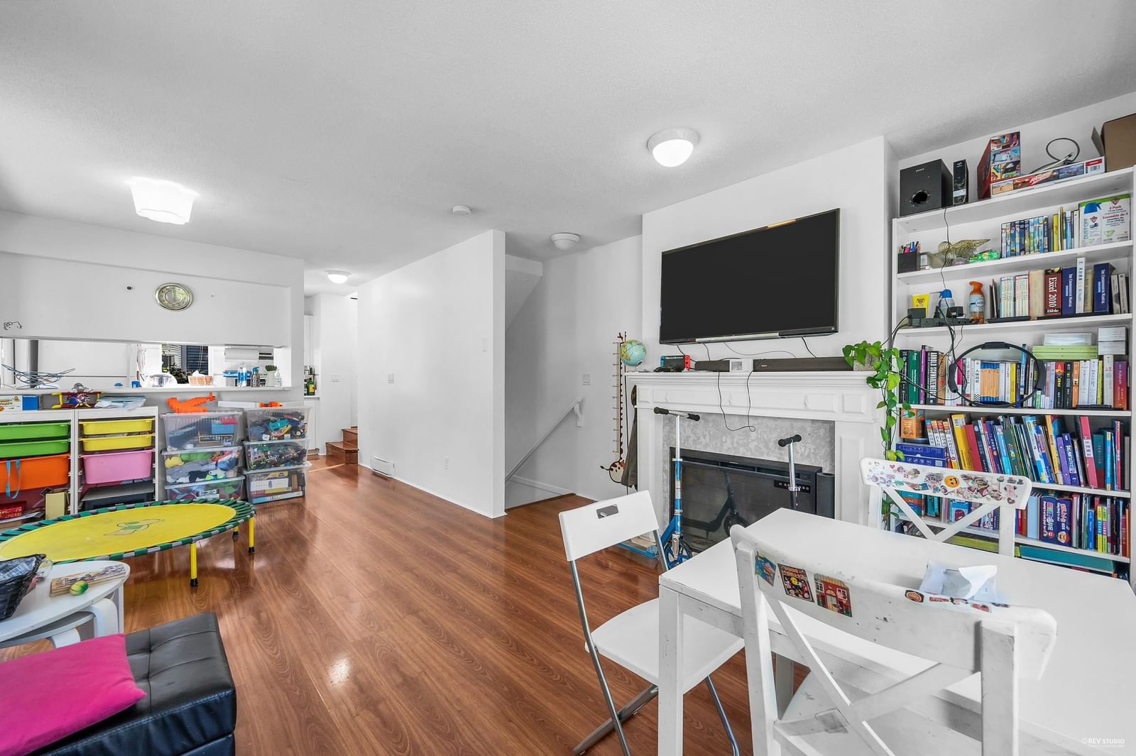 Listing Image 6