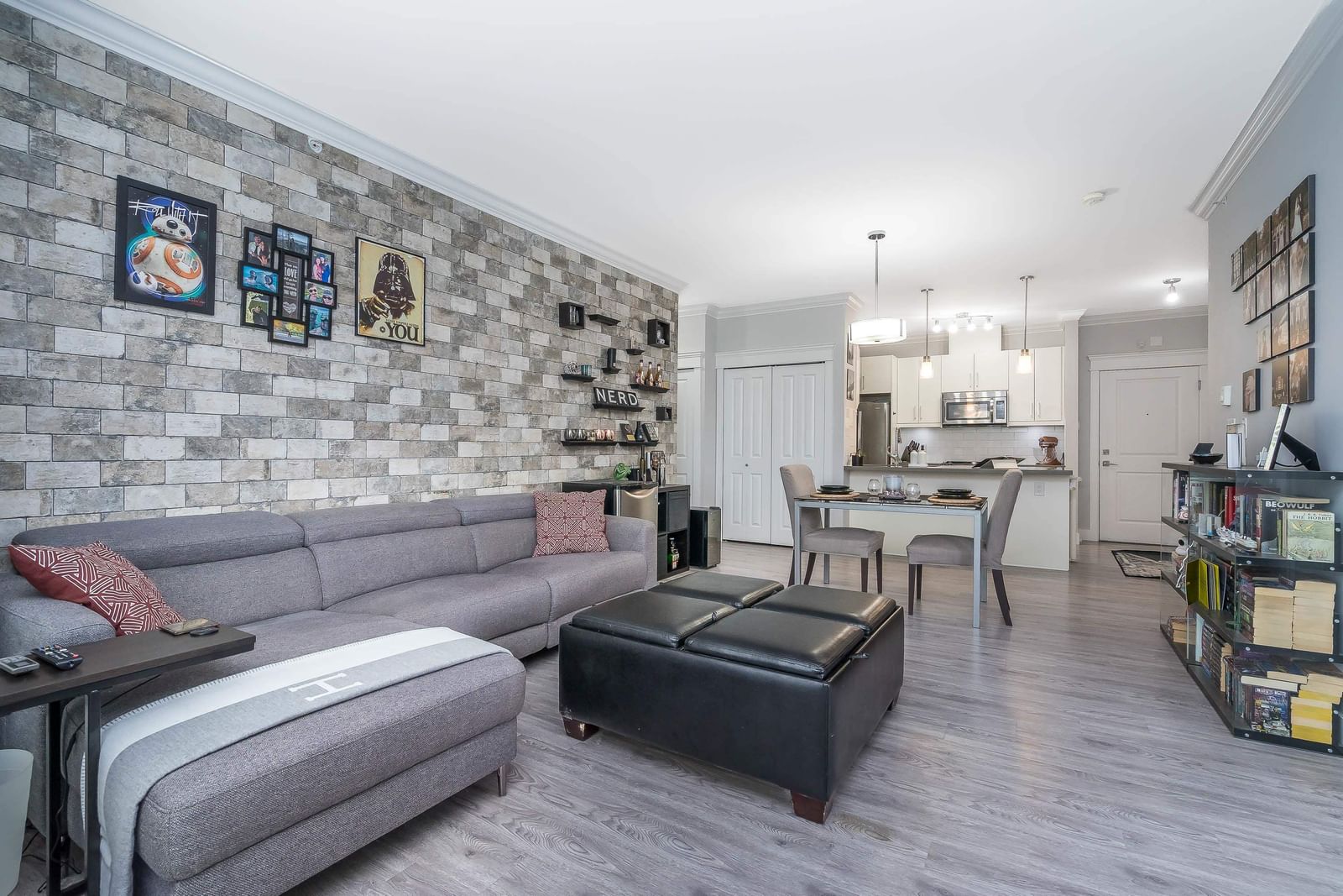 Listing Image 14