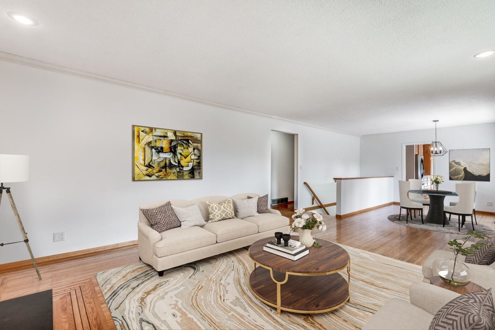Listing Image 6