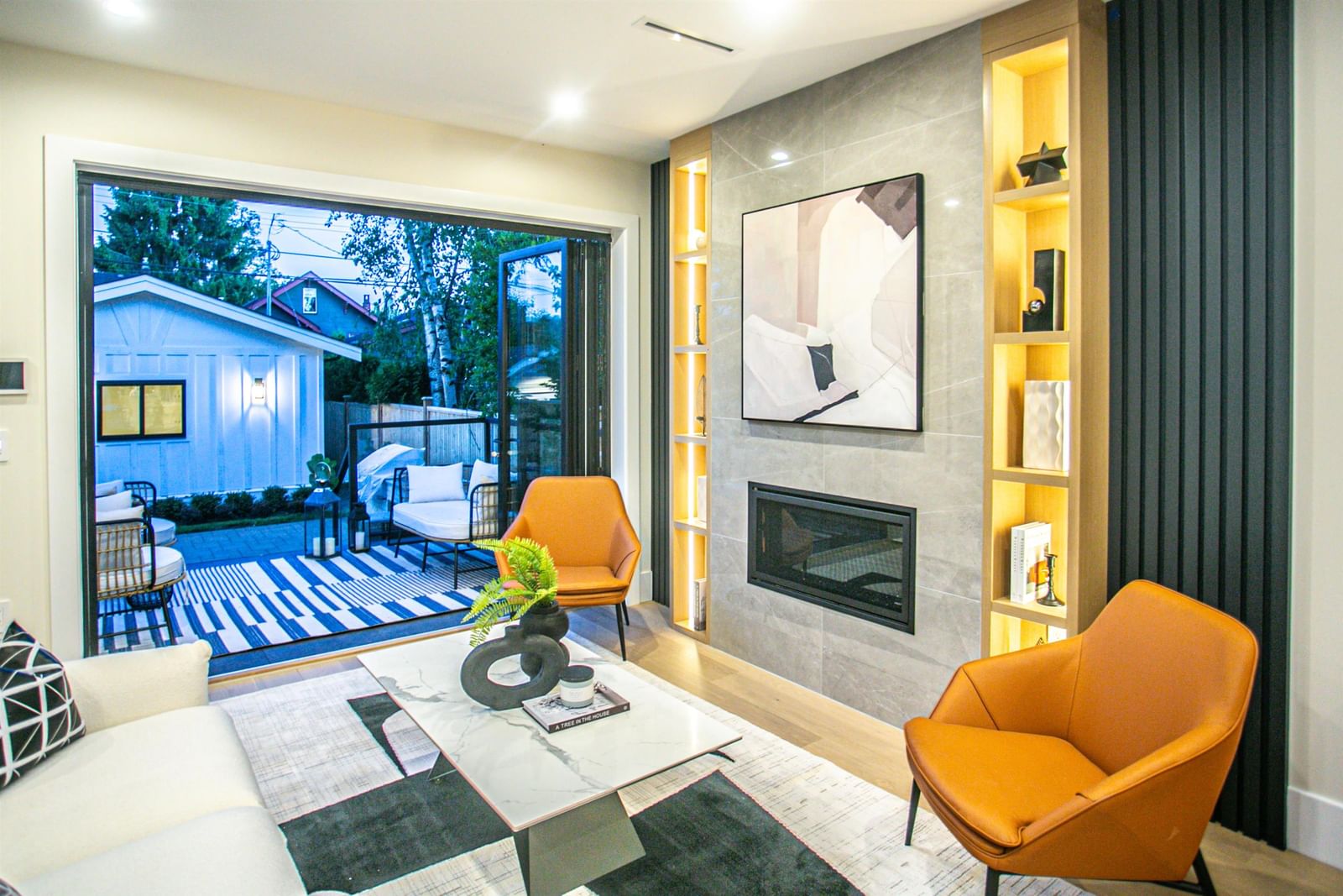 Listing Image 11
