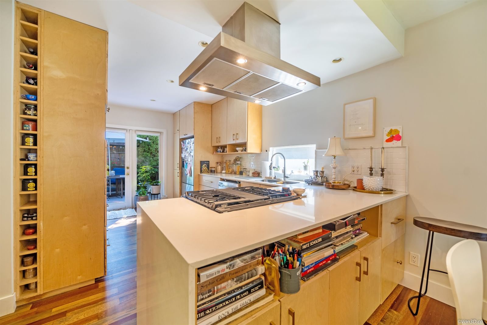 Listing Image 10