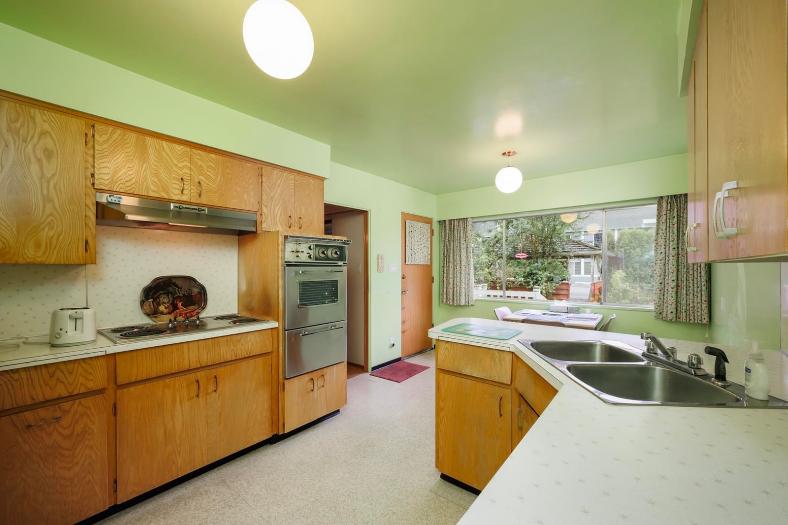 Listing Image 10