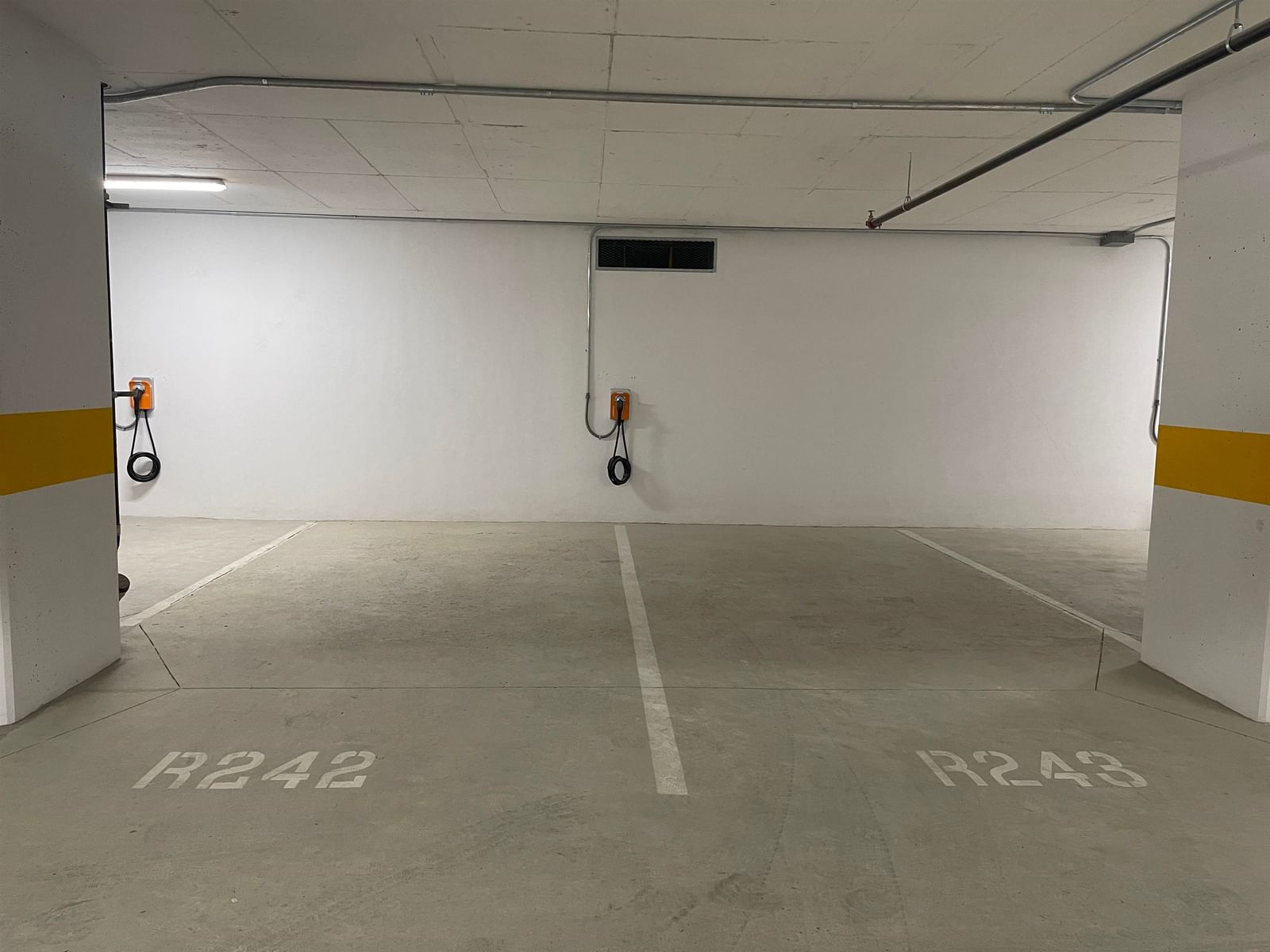Listing Image 24