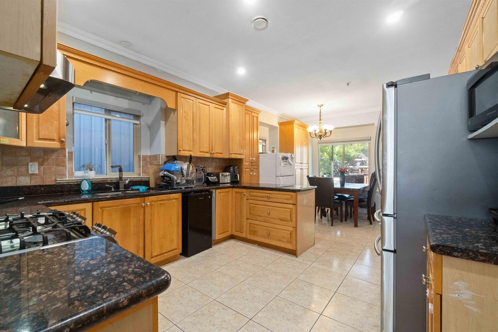 Listing Image 11