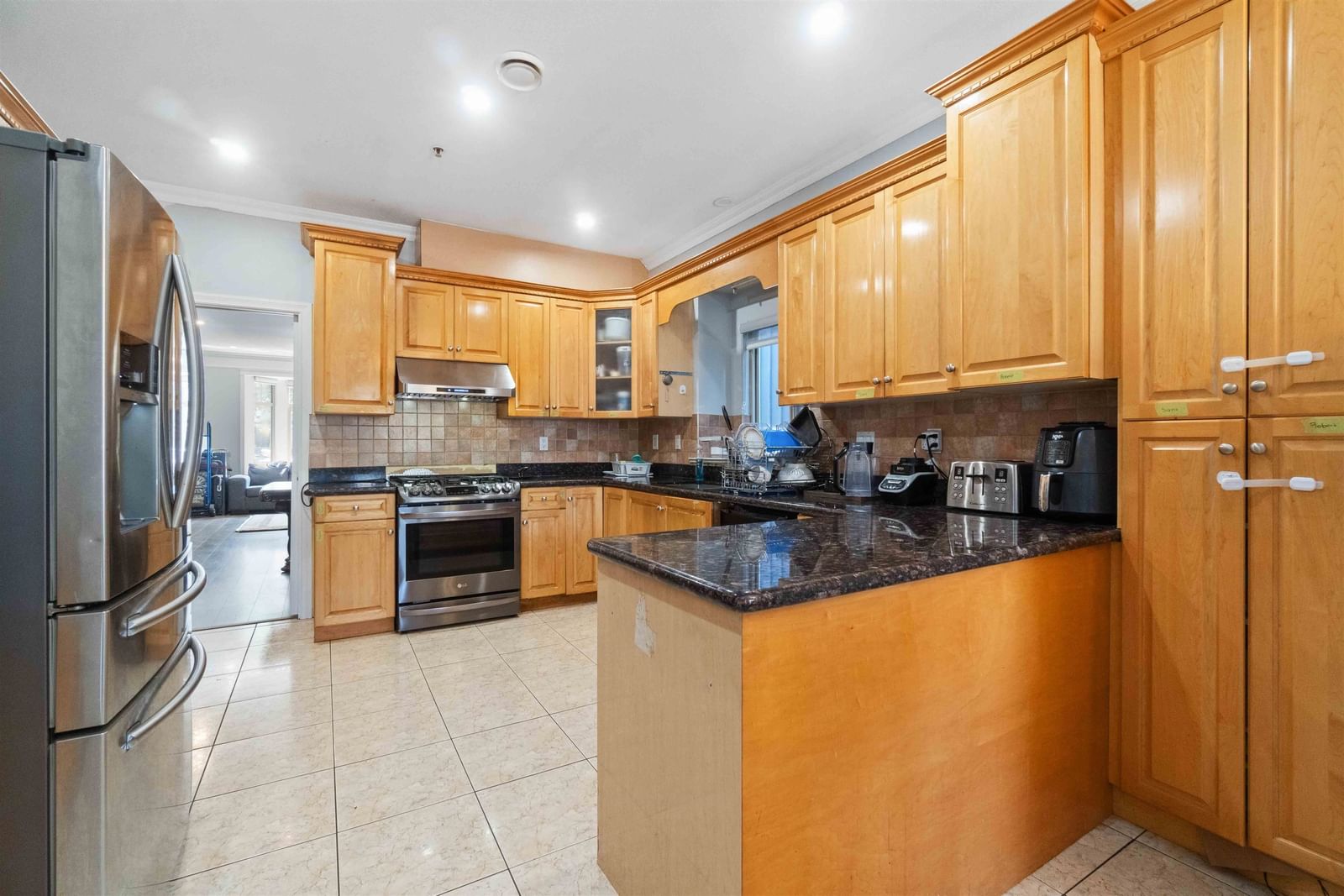 Listing Image 12