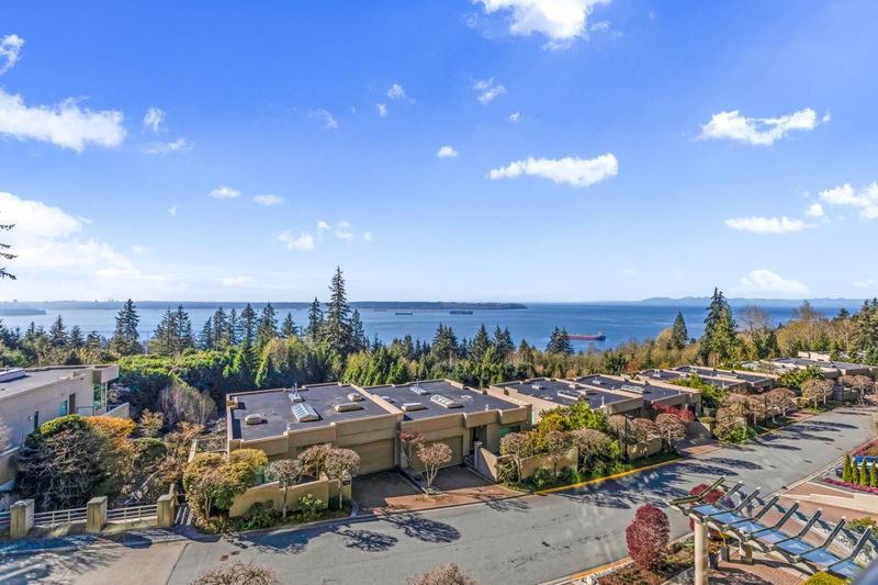 3131 Deer Ridge Drive #403, West Vancouver, British Columbia (MLS R2910766)