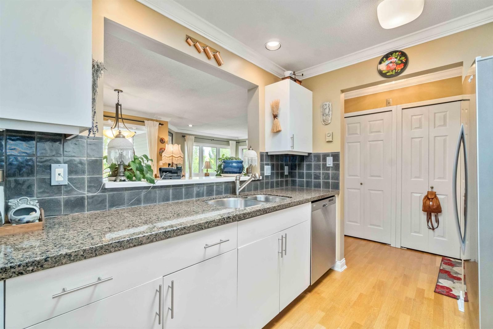 Listing Image 13