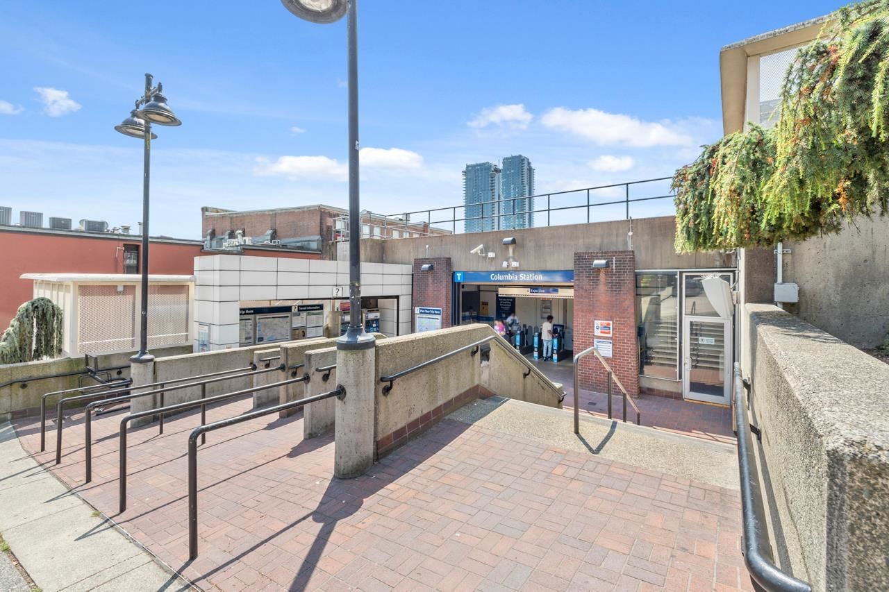 Listing Image 10