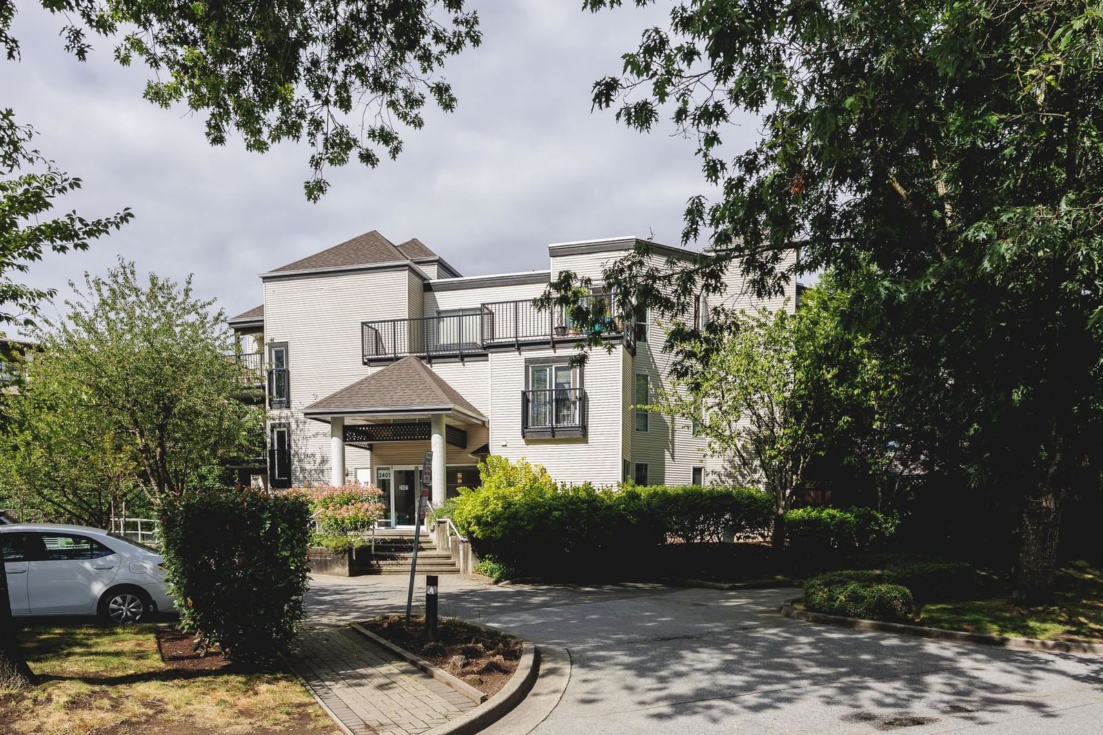 Listing Image 27