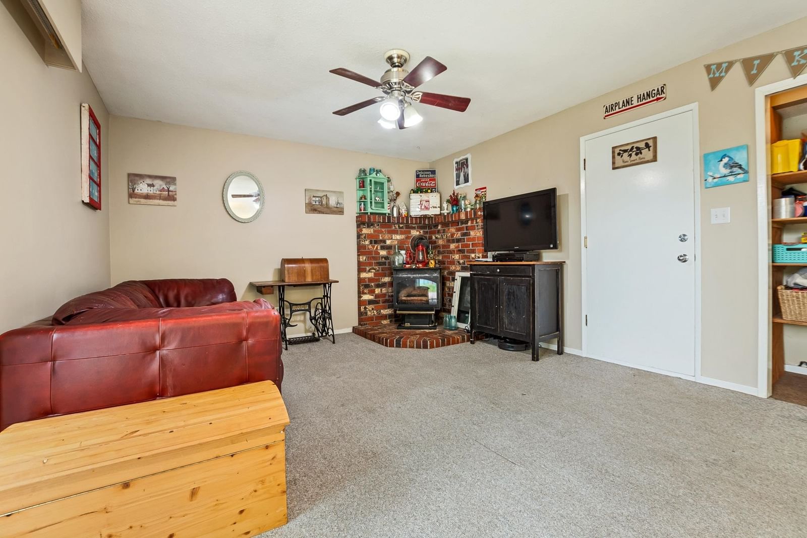 Listing Image 17