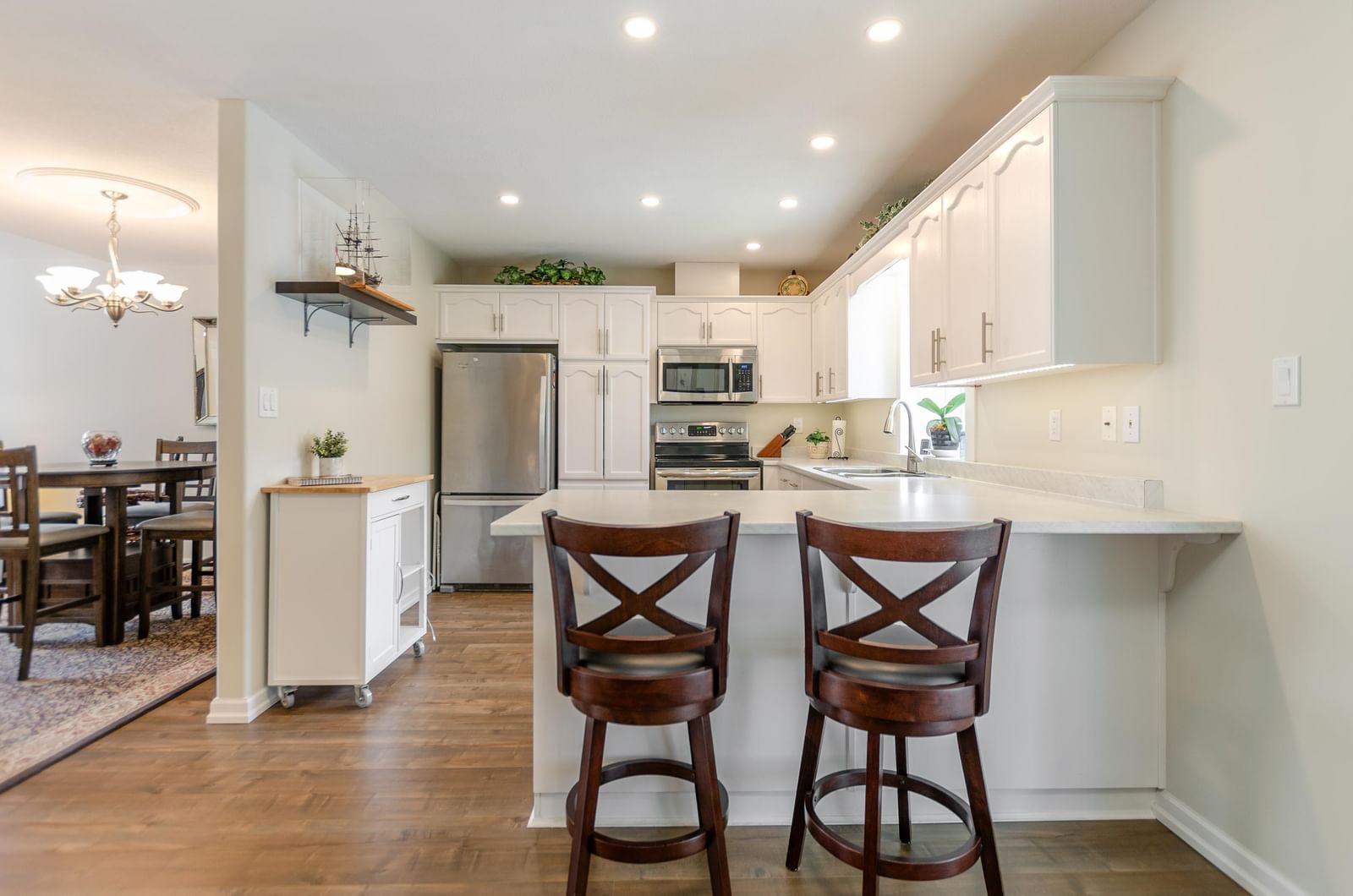 Listing Image 12