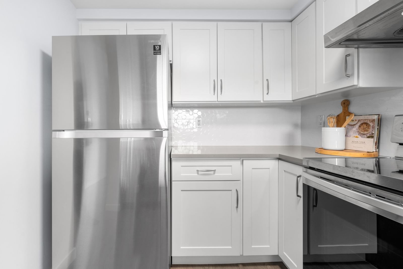 Listing Image 12