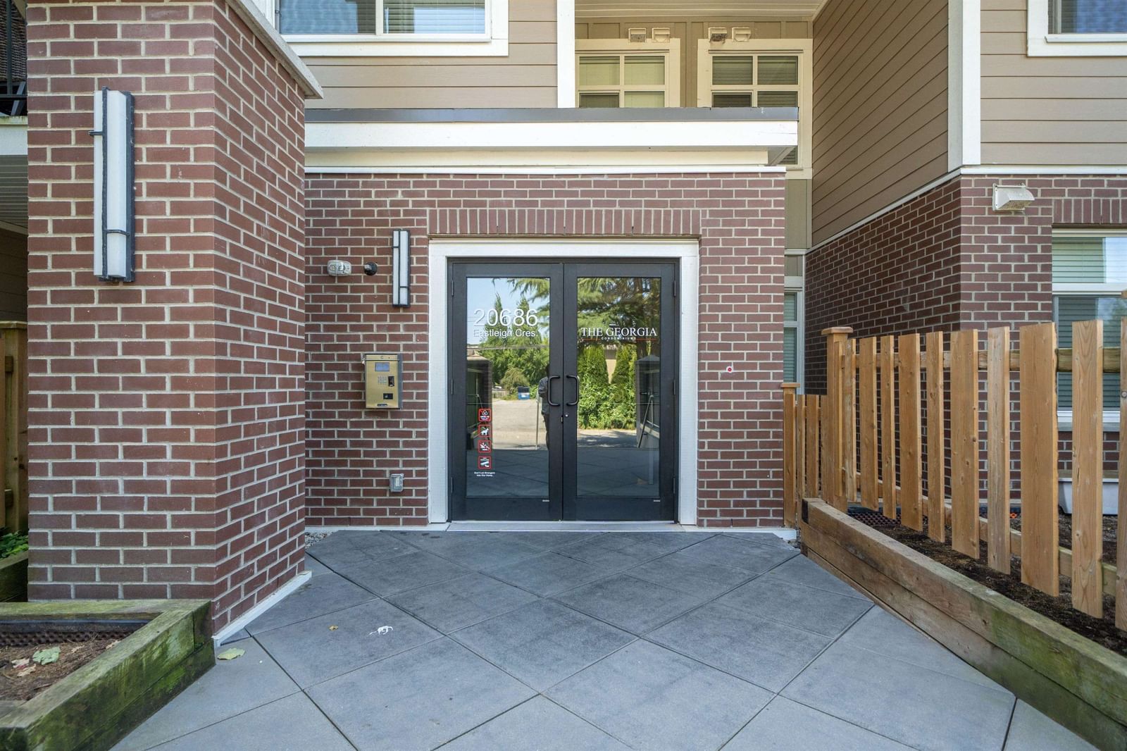Listing Image 28