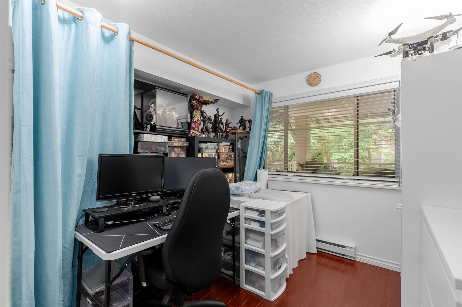Listing Image 11