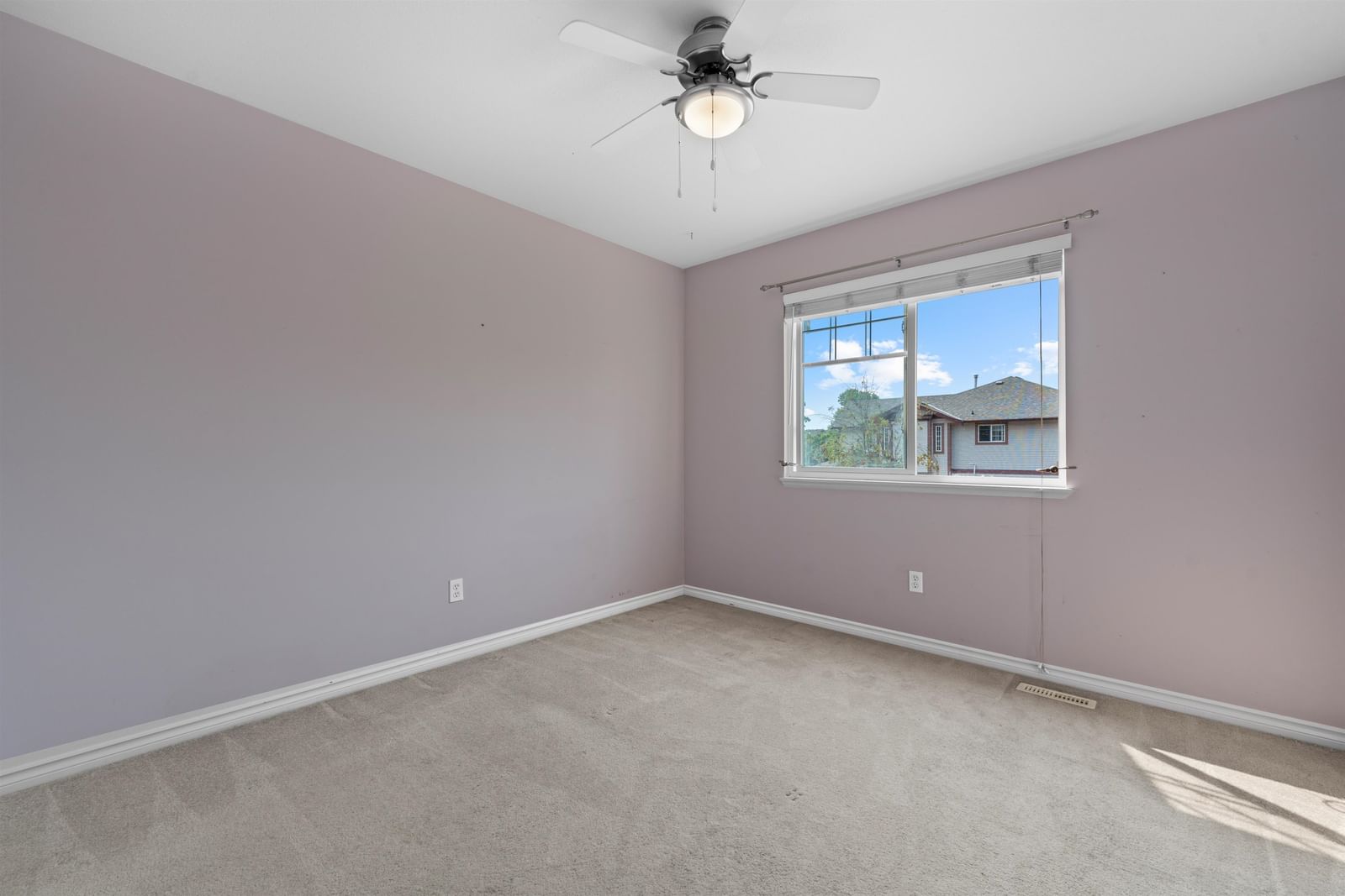 Listing Image 24