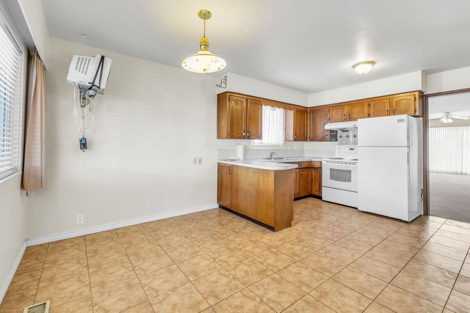 Listing Image 20