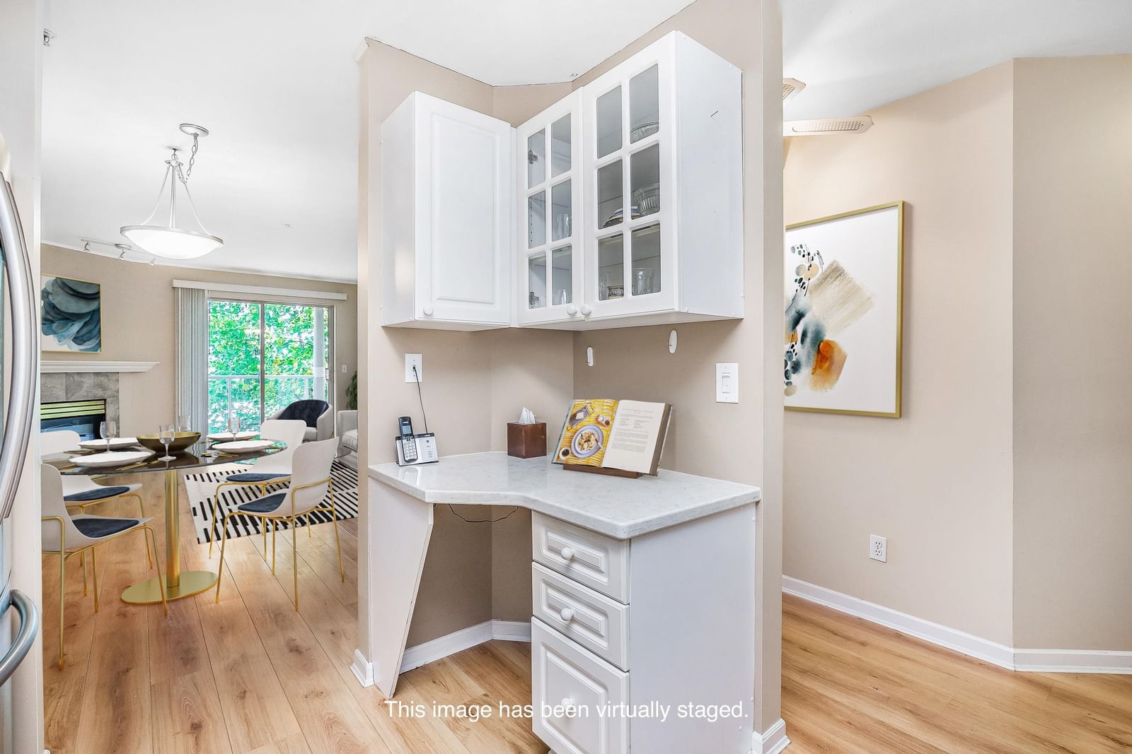 Listing Image 12