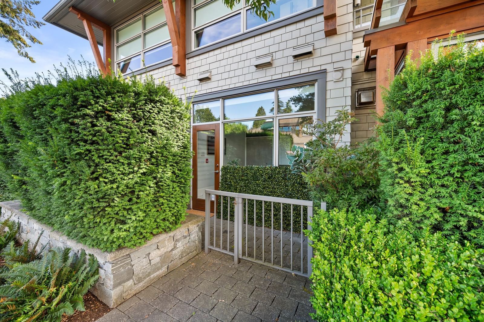 Listing Image 20