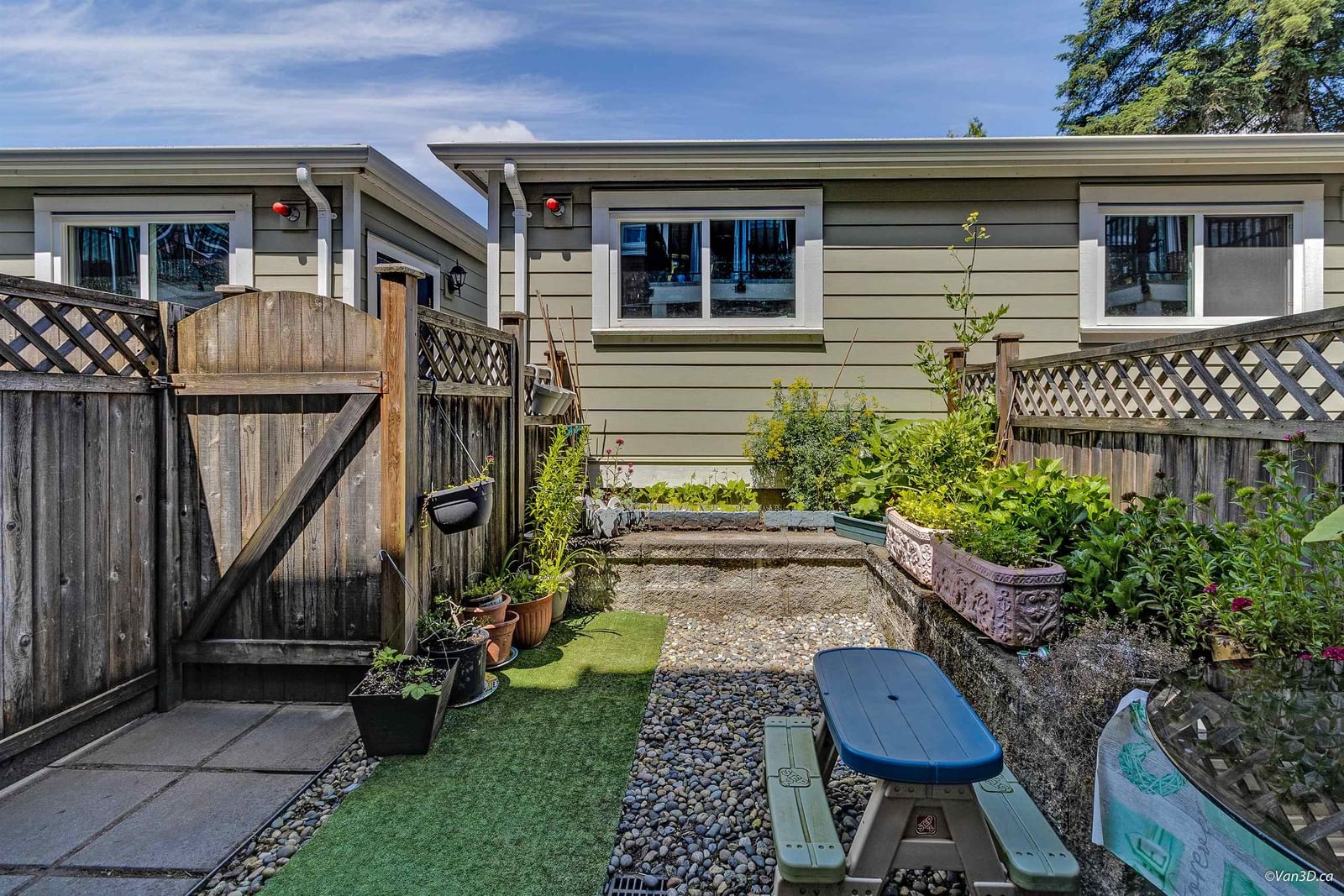 Listing Image 16
