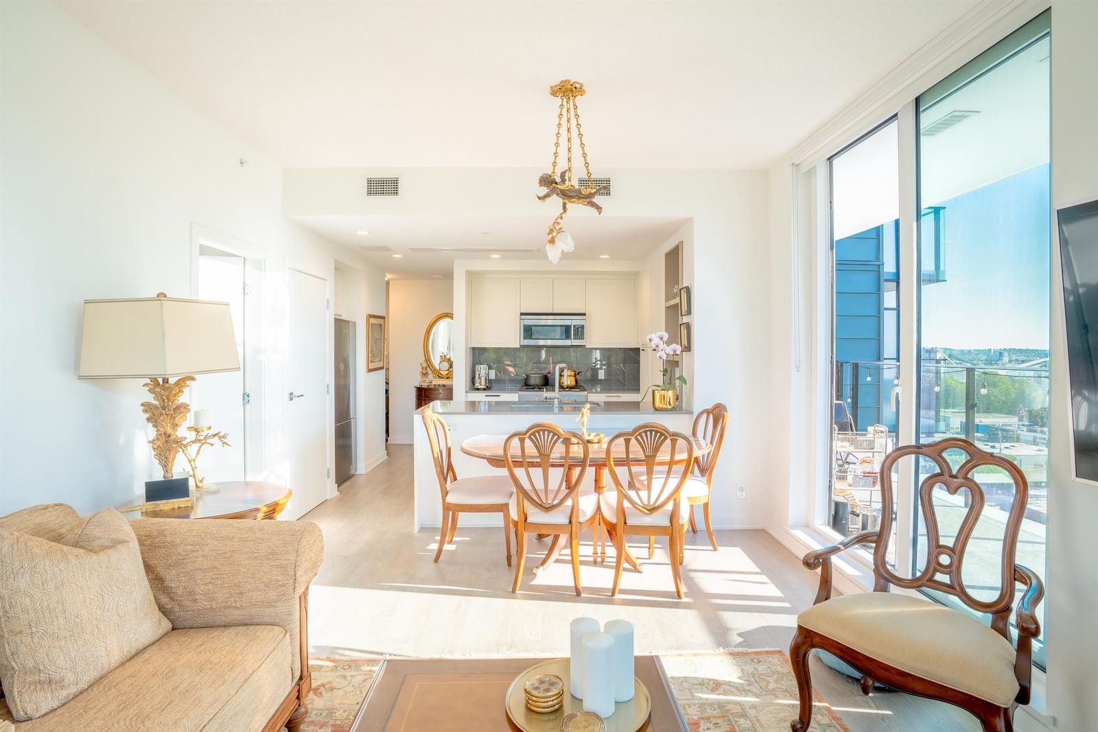 Listing Image 10