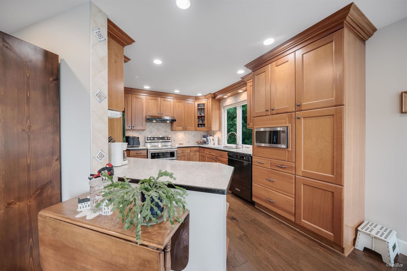 Listing Image 19