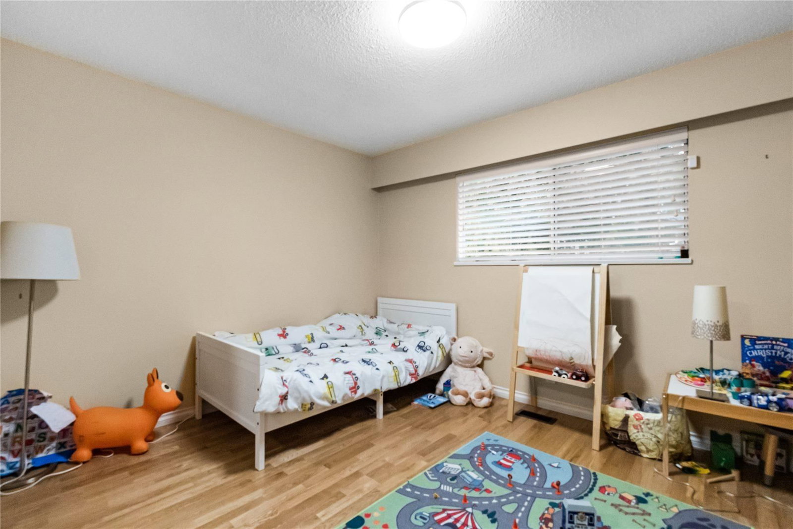 Listing Image 13
