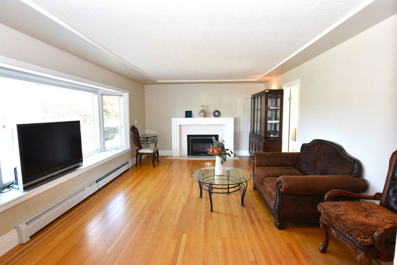 4824 Fairlawn Drive, Burnaby, V5C 3R8 | Image 3
