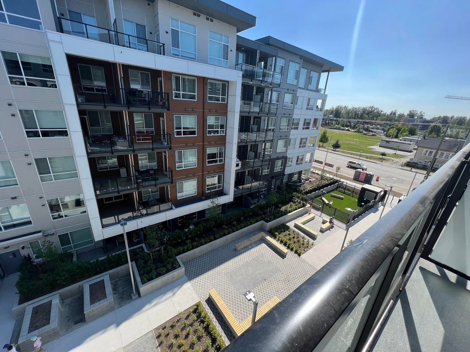 Listing Image 10