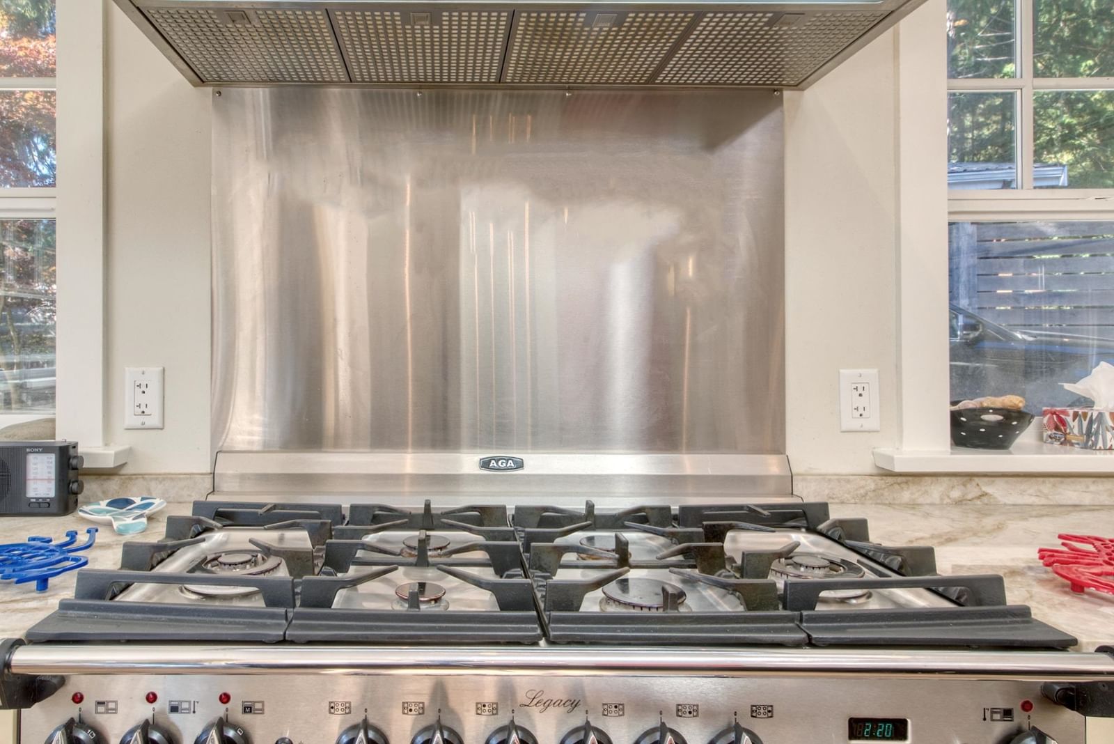 Listing Image 10