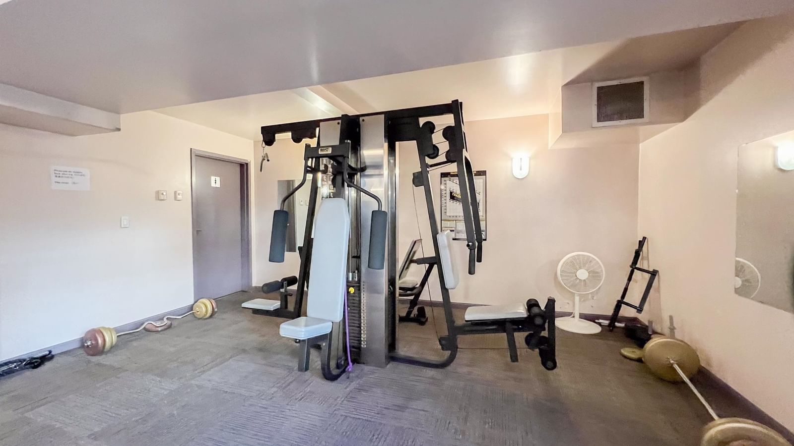 Listing Image 11