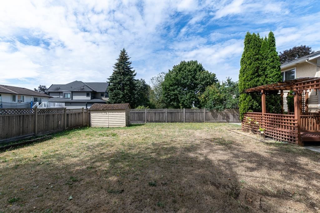 Listing Image 11