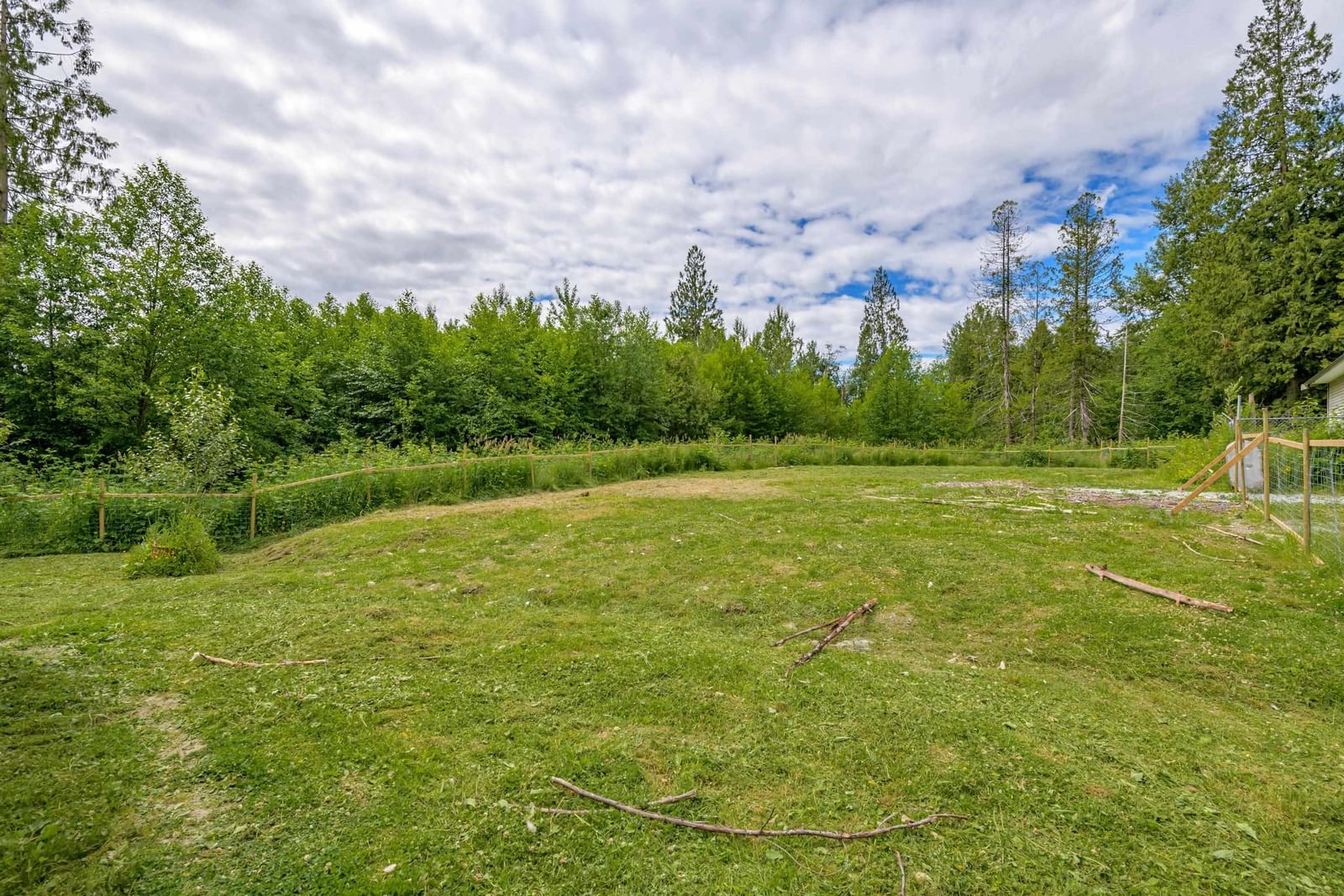 Listing Image 30